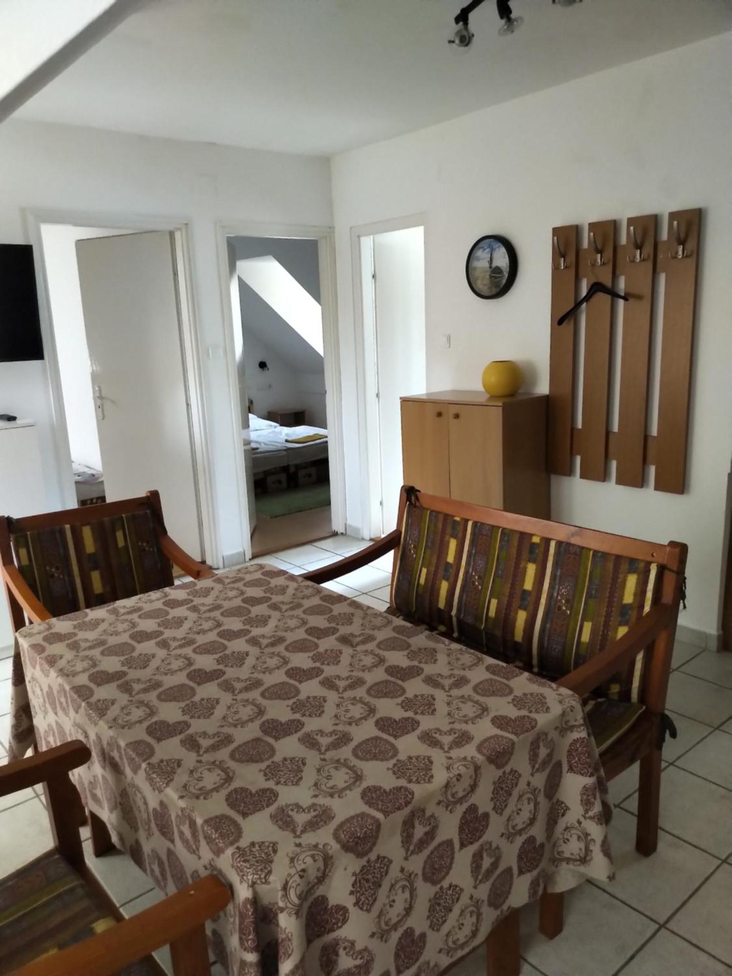Reteshaz Strudelhaus Apartmanhaz วอนยาร์ควาเชกี ภายนอก รูปภาพ