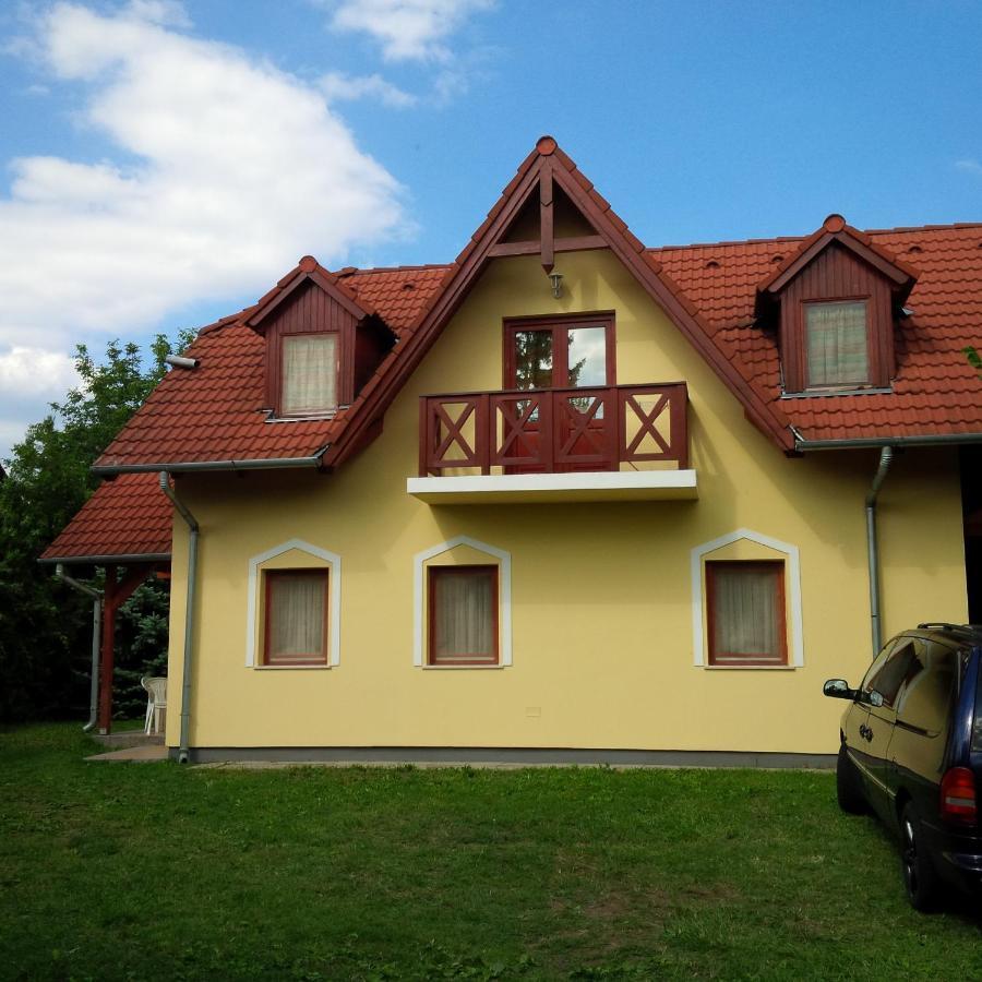 Reteshaz Strudelhaus Apartmanhaz วอนยาร์ควาเชกี ภายนอก รูปภาพ