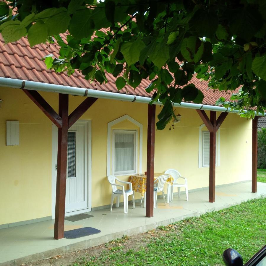 Reteshaz Strudelhaus Apartmanhaz วอนยาร์ควาเชกี ภายนอก รูปภาพ